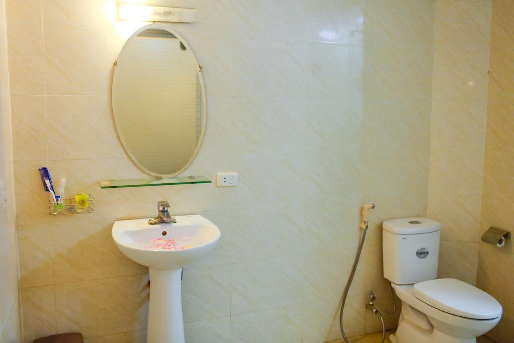 Hanoi Little Center Hotel Hanói Quarto foto